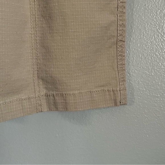 Feisty Curvy Low Rise Relaxed Cargo Pants - Tan - Picture 5 of 8